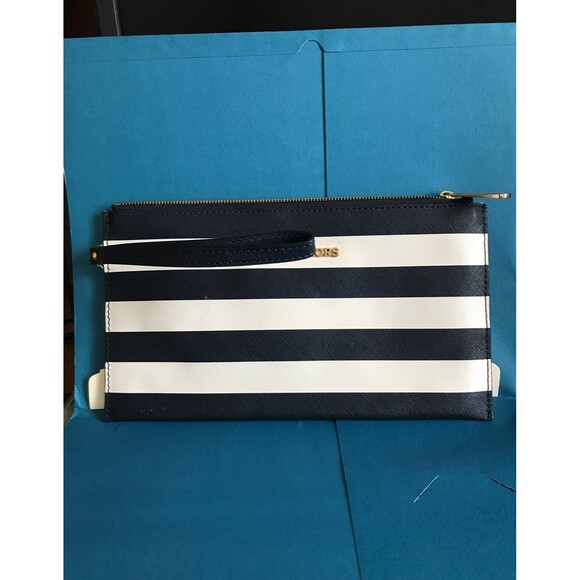 Michael Kors striped clutch - Picture 4 of 10